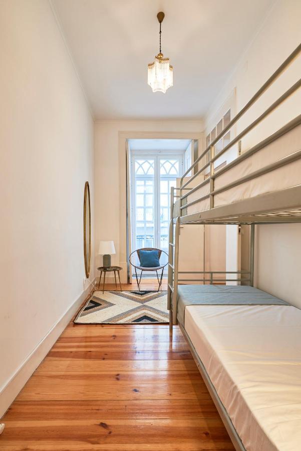 Spacious Apartment In The Perfect Lisbon Location, By Timecooler מראה חיצוני תמונה